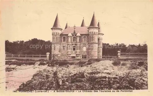 AK / Ansichtskarte PORNICHET Saint-Nazaire 44 Loire-Atlantique Bonne-Source Château-des-Tourelles Schloss Tuerme Felsen Kuestenstreifen Baeume