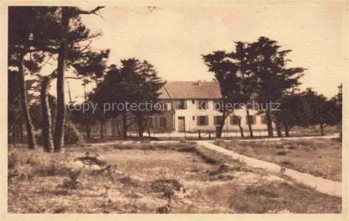 AK / Ansichtskarte PORNICHET Saint-Nazaire 44 Loire-Atlantique Colonie-de-Vacances Notre-Dame-l Angevine-Sainte-Marguerite Ferienheim Kiefern Villa Sandweg