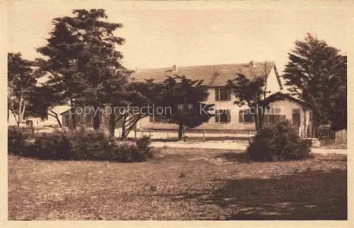 AK / Ansichtskarte PORNICHET Saint-Nazaire 44 Loire-Atlantique Ferienkolonie Notre-Dame-l Angevine-Sainte-Marguerite Gebaeude Baeume Wiese