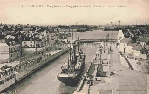 AK / Ansichtskarte ST-NAZAIRE  SAINT-NAZAIRE 44 Loire-Atlantique Port Hafen Dampfschiff Écluse-de-la-Nouvelle-Entrée Schleuse Kraene Schiffe Industrieanlage