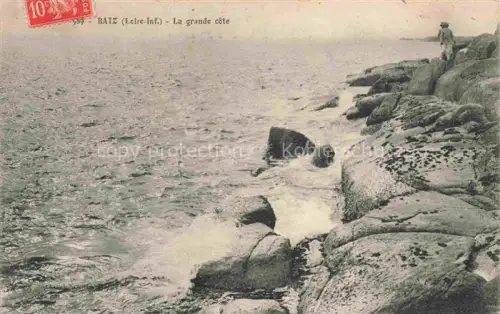 AK / Ansichtskarte Batz-sur-Mer Saint-Nazaire 44 Loire-Atlantique Grande-côte Felsen Kueste Wellen Meer Mann
