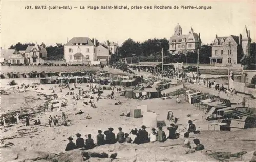 AK / Ansichtskarte Batz-sur-Mer Saint-Nazaire 44 Loire-Atlantique Plage-Saint-Michel Rochers-de-Pierre-Longue Strand Badehuetten Strandgaeste Villen Felsen
