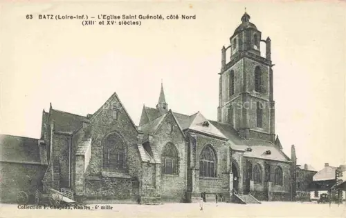 AK / Ansichtskarte Batz-sur-Mer Saint-Nazaire 44 Loire-Atlantique Eglise-Saint-Guénoté Kirchturm Kirchenschiff Gotik Pflasterplatz