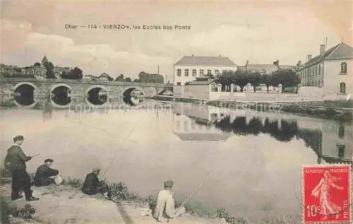 AK / Ansichtskarte VIERZON 18 Cher Ecoles-des-Ponts Bruecke Fluss Angler Schule Baeume Reflexion