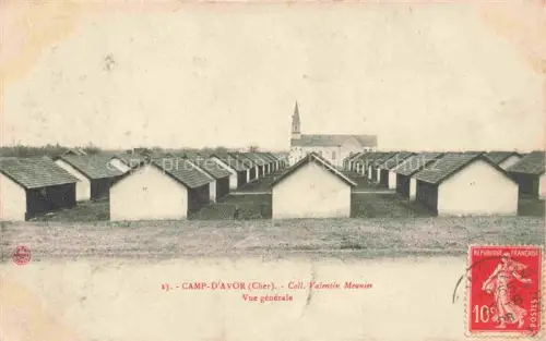 AK / Ansichtskarte Camp d Avor Camp d Avord BOURGES 18 Cher Baracken Kirche Kirchturm Militaerlager Holzhuetten