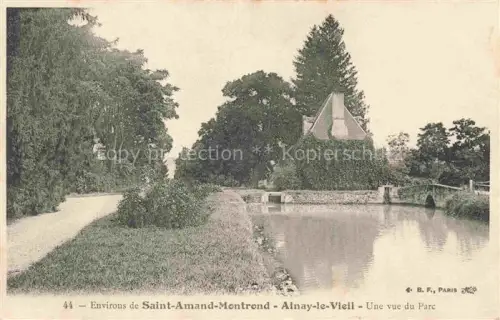 AK / Ansichtskarte Ainay-le-Vieil Saint-Amand-Montrond 18 Cher Parc Teich Kanal Gebaeude Efeu Baeume Bruecke Weg
