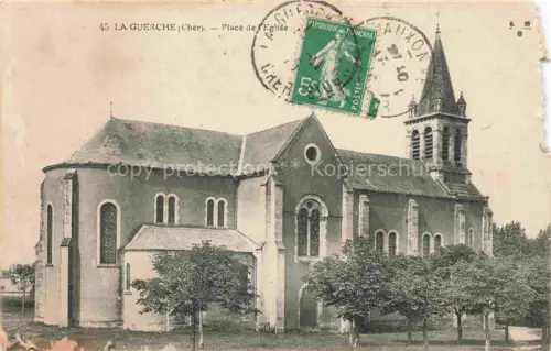 AK / Ansichtskarte La Guerche-sur-l Aubois 18 Cher Place-de-l Eglise Kirche Kirchturm Baeume Platz