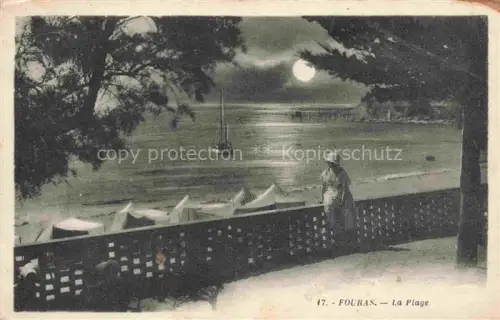 AK / Ansichtskarte FOURAS-LES-BAINS 17 Charente-Maritime La-Plage Vollmond Segelboot Strand Frau Baeume Mauer Boote Meer
