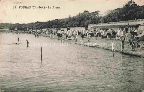 AK / Ansichtskarte FOURAS-LES-BAINS 17 Charente-Maritime La-Plage Strand Badende Strandzelten Baeume Wasser Strandleben Badekabinen