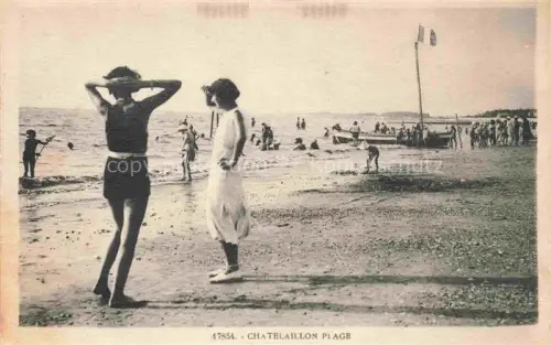 AK / Ansichtskarte CHATELAILLON-Plage LA ROCHELLE 17 Charente-Maritime Strand Badende Badeanzuege Meer Flagge Boot Kueste