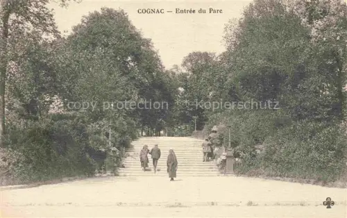 AK / Ansichtskarte Oriolles COGNAC 16 Charente Entrée-du-Parc Treppe Baeume Park Passanten