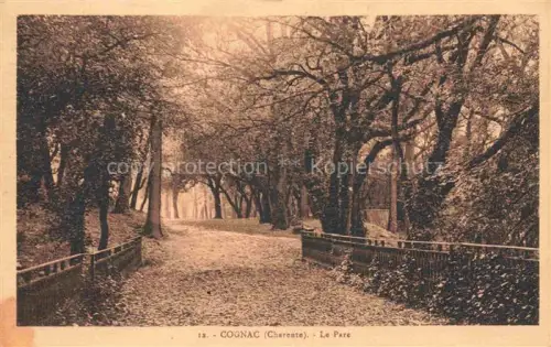 AK / Ansichtskarte Oriolles COGNAC 16 Charente Le-Parc Parkanlage Allee Laubbaeume Gelaender Weg Avenue-Jeanne