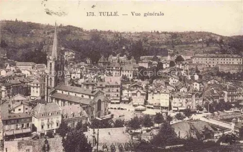 AK / Ansichtskarte TULLE 19 Correze Kirchturm Kathedrale Altstadt Huegel Baeume Platz Wohngebaeude