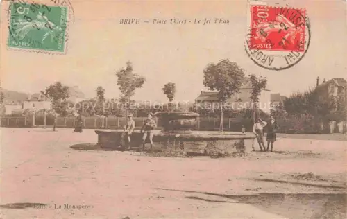 AK / Ansichtskarte BRIVE -LA-GAILLARDE 19 Correze Place-Thiers Jet-d Eau Brunnen Kinder Platz Baeume Passanten
