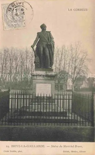 AK / Ansichtskarte BRIVE -LA-GAILLARDE 19 Correze Statue-du-Maréchal-Brune Maréchal-Brune Bronzestatue Sockel Gitterzaun Baeume Park Denkmal