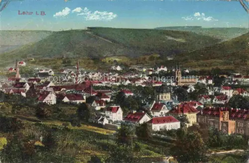 AK / Ansichtskarte LAHR Baden Ortenaukreis Schwarzwald BW Stadtpanorama Kirche Huegel Schwarzwald Daecher Wohnhaeuser handkoloriert