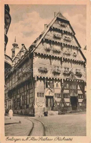 AK / Ansichtskarte EssLINGEN  Neckar BW Altes-Rathaus Fachwerk Blumenkaesten Kopfsteinpflaster Strassenbahnschienen