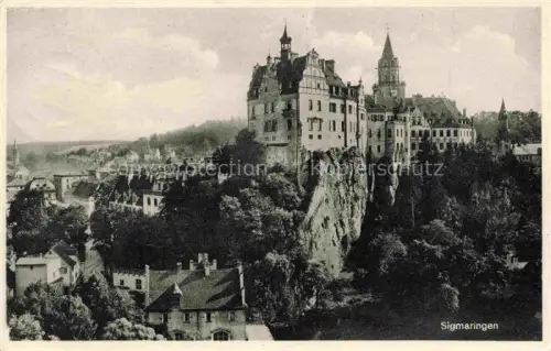AK / Ansichtskarte Bietingen Sauldorf SIGMARINGEN BW Schloss Felsen Altstadt Baeume Stadtansicht Hohenzollernschloss
