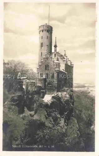 AK / Ansichtskarte Schloss Lichtenstein Felsplateau Turm Zinnen Bruecke Treppe Schnee Baeume Forsthaus-Restaurant
