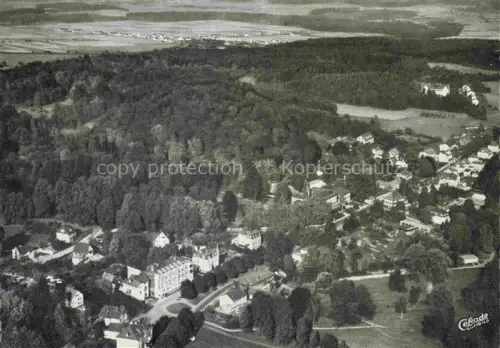 AK / Ansichtskarte Bad Salzhausen Nidda Wetteraukreis Hessen Fliegeraufnahme Park-Café Wald Villen Haeuser Luftbild