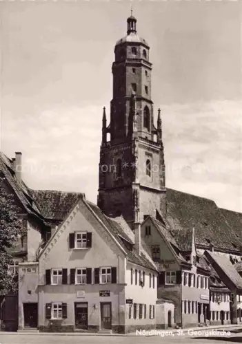 AK / Ansichtskarte Noerdlingen Bayern St-Georgskirche Kirchturm Altstadt Fachwerkhaeuser Gasthaus Geschaefte