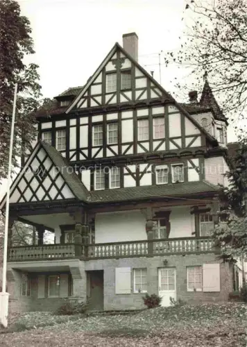 AK / Ansichtskarte Laubach Hessen Fachwerkhaus Villa Balkon Baeume Garten