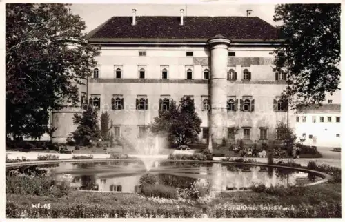 AK / Ansichtskarte Spittal  Drau Kaernten AT Schloss-Porcia Brunnen Spiegelteich Fassade Turm Kaernten