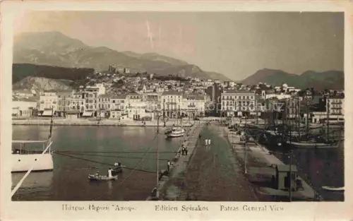 AK / Ansichtskarte Patras Patrasso Greece Hafen Stadtblick Meer Kai Boote Berge Promenade Peloponnes