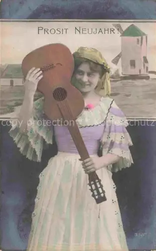 AK / Ansichtskarte Gitarre Guitar Guitare Chitarra Guitarra-- Neujahr Frau 