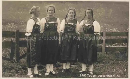 AK / Ansichtskarte Trachten  Costumes-- Toggenburger Frauen 