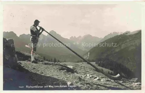 AK / Ansichtskarte Alphorn Cor des Alpes-- Blaeser am Weg zum Hohen Kastel