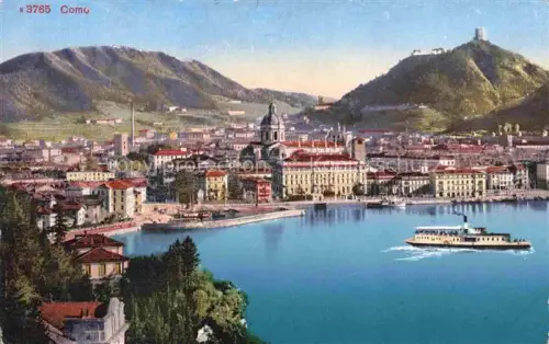 AK / Ansichtskarte COMO  Lago di Como Lombardia IT Lago-di-Como Dampfschiff Dom Stadtpanorama Berge Uferpromenade Huegel