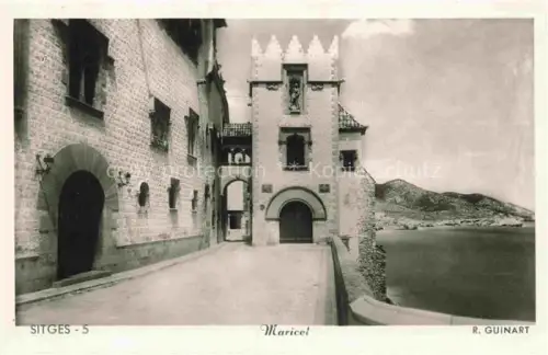 AK / Ansichtskarte SITGES Costa Dorada ES Maricel Palast Turm Kueste Meer Steingebaeude Bogen