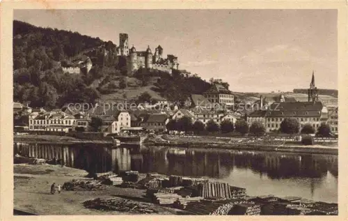AK / Ansichtskarte Wertheim Main BW Schloss Main Burgberg Altstadt Kirche Holzstapel Fluss S/W-Fotokarte