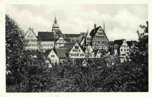 AK / Ansichtskarte Bietigheim Baden Stadtansicht Kirchturm Fachwerkhaus Daecher Baeume Altstadt