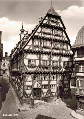 AK / Ansichtskarte EssLINGEN  Neckar BW Fachwerk Rathaus Altstadt Marktplatz Turm Blumenkaesten Fachwerkhaus
