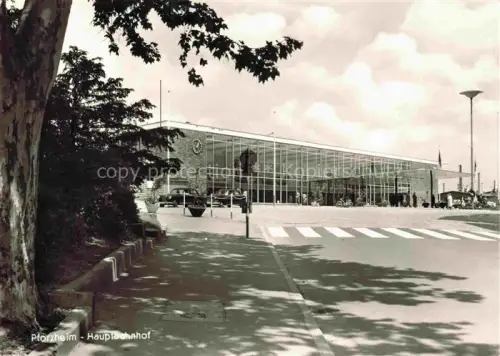 AK / Ansichtskarte PFORZHEIM BW Hauptbahnhof Bahnhof Glasfassade Moderne-Architektur Vorplatz Autos Baeume