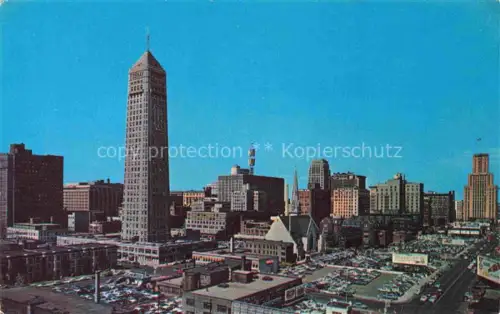 AK / Ansichtskarte Minneapolis Minnesota USA Skyline Tenth-Street Wolkenkratzer Innenstadt Parkplaetze Kirche Hochhaeuser