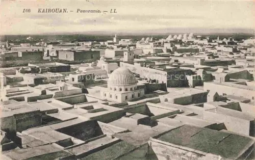AK / Ansichtskarte KAIROUAN Qairawan Tunesie Kuppel Minarett Altstadt Daecher Vogelschau Moscheen Lehmbauten