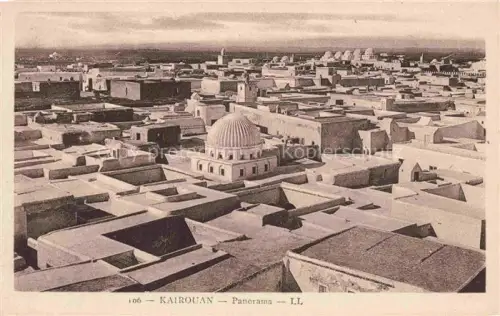AK / Ansichtskarte KAIROUAN Qairawan Tunesie Kuppel Moschee Minarett Lehmbauten Daecher Stadtpanorama