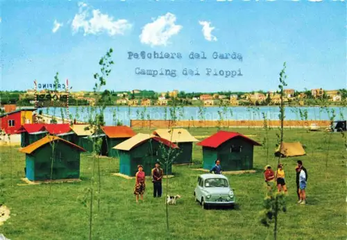AK / Ansichtskarte Peschiera del Garda IT Camping Pioppi Lago-di-Garda Zelte Fiat-600 Huetten Seeufer