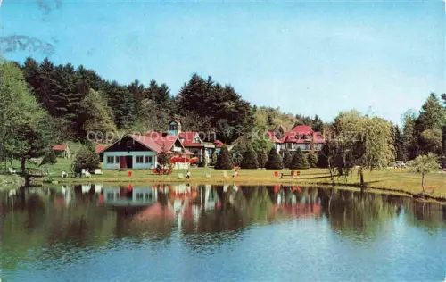 AK / Ansichtskarte Barryville New York USA Tallwood-Lodge Ferienhotel See Rasen Gartenstuehle Baeume Wald Catskills Delaware
