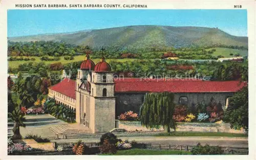 AK / Ansichtskarte SANTA-BARBARA -by-the-Sea California USA Mission-Santa-Barbara Missionskirche Glockenturm Kuppeln Berge Palmen Franziskaner Treppe