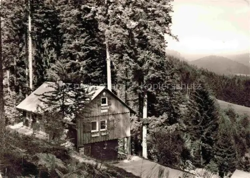 AK / Ansichtskarte Wittichen Schenkenzell Schiltach Schwarzwald BW Naturfreundehaus Waldhaeusle Schwarzwald Holzhaus Berghuette Tannenwald Bergpanorama Wald
