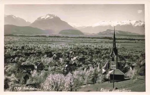 AK / Ansichtskarte Klaus Vorarlberg AT Kirche Dorfpanorama Berge Alpen Rheintal Felder Obstgaerten Baeume