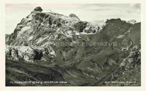 AK / Ansichtskarte Sulzfluh 2820m GR Tilisuna-Huette Sulzfluh Berggipfel Felswaende Almwiese Raetikon Alpen Bergweg