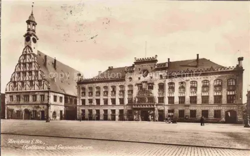 AK / Ansichtskarte Weissenborn Zwickau Rathaus Gewandhaus Marktplatz Turm Fachwerk Pflastersteine Passanten