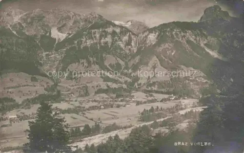 AK / Ansichtskarte Braz Innerbraz Vorarlberg AT Klostertal Bergtal Wiese Wald Berge Dorf Panorama Hochgebirge