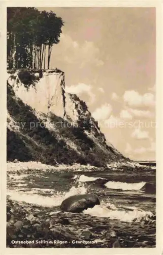 AK / Ansichtskarte SELLIN  Ruegen Granitz Steilkueste Kreidefelsen Ostsee Wellen Kiefernwald Kueste Ostseebad