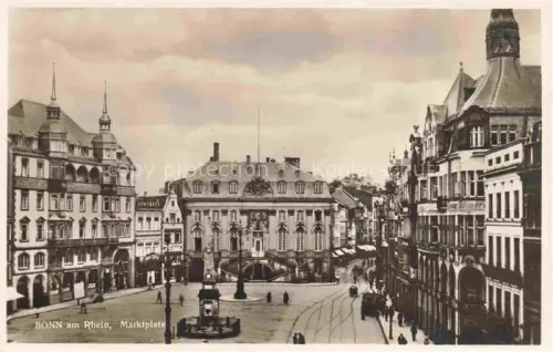 AK / Ansichtskarte BONN Rhein Marktplatz Rathaus Strassenbahn Geschaefte Passanten Brunnen Gruenderzeit